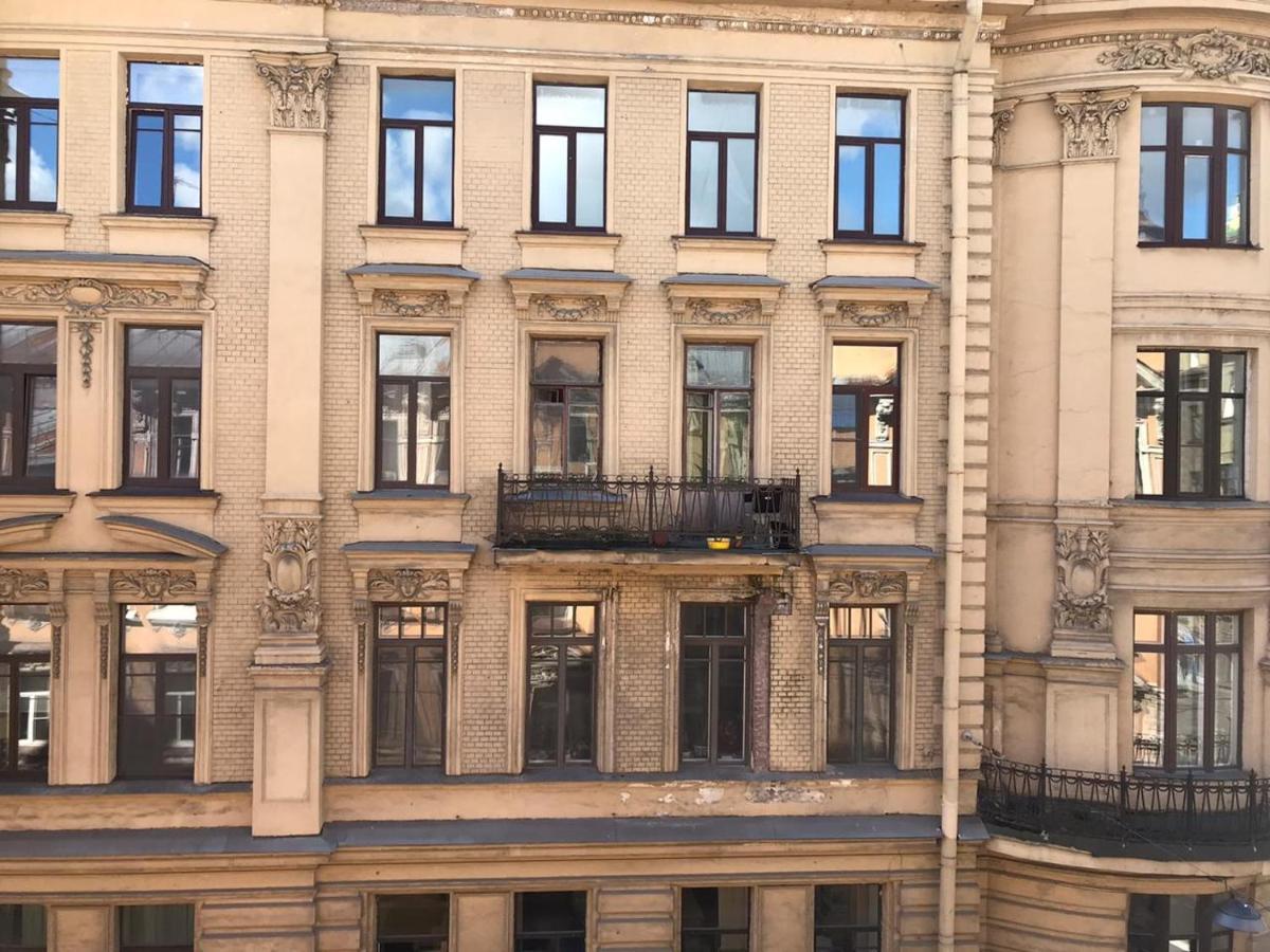 Solo Na Bolshom Prospekte Hotel San Petersburgo Exterior foto